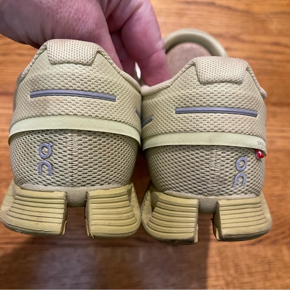 On Cloud Women’s Shoes in Glade Citron with Box - Picture 11 of 16